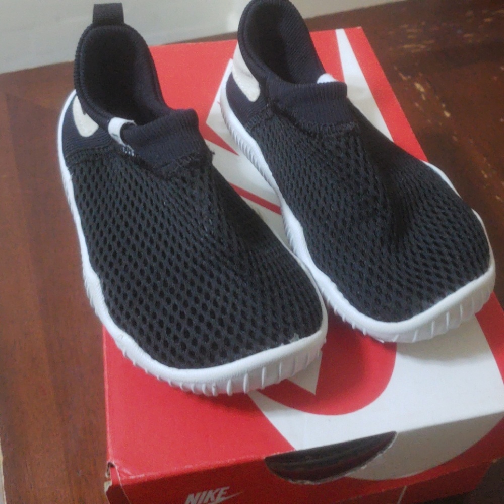 Nike Aqua sock 360 Water shoes